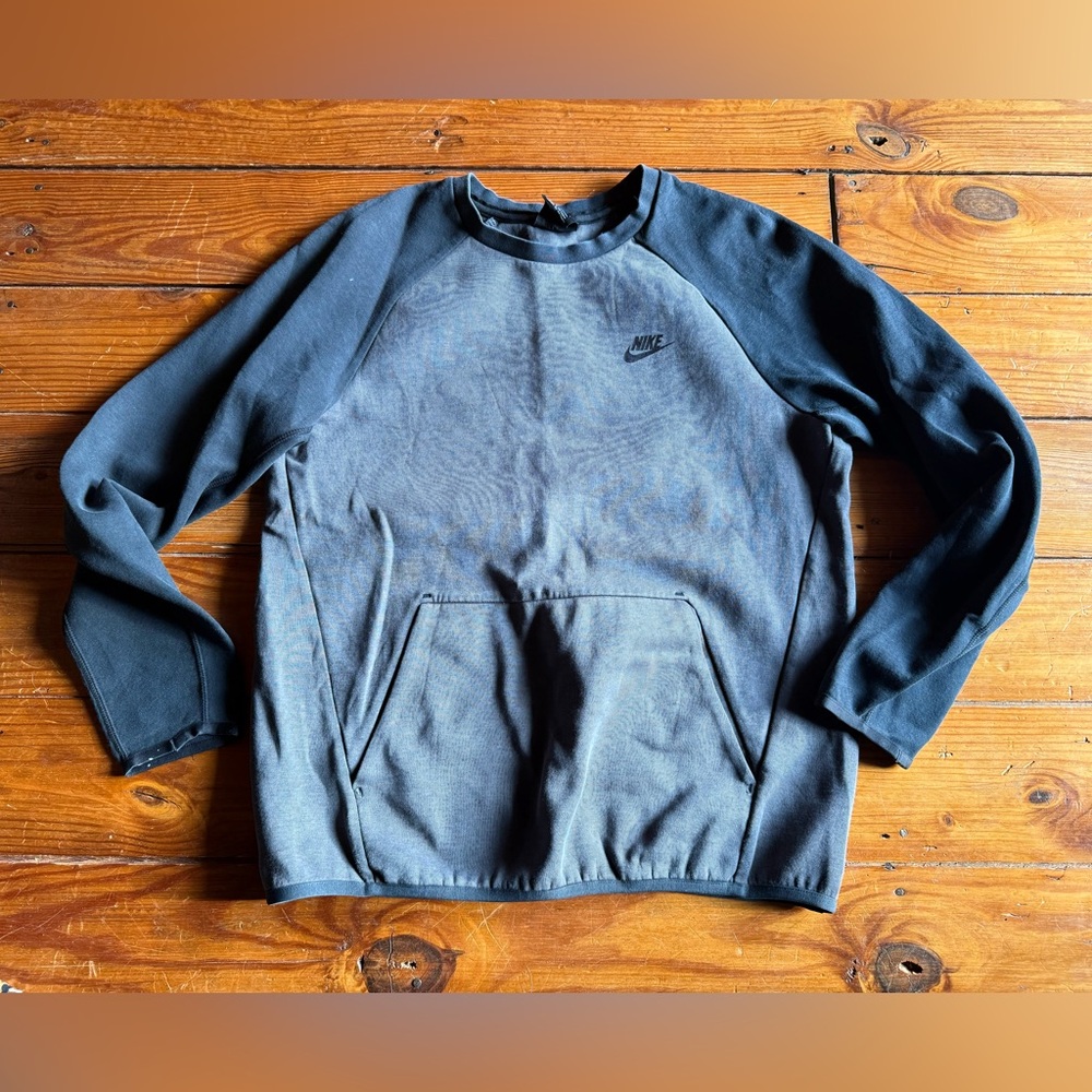 Nike Sportswear Tech Fleece men's crewneck sweatshirt size m
